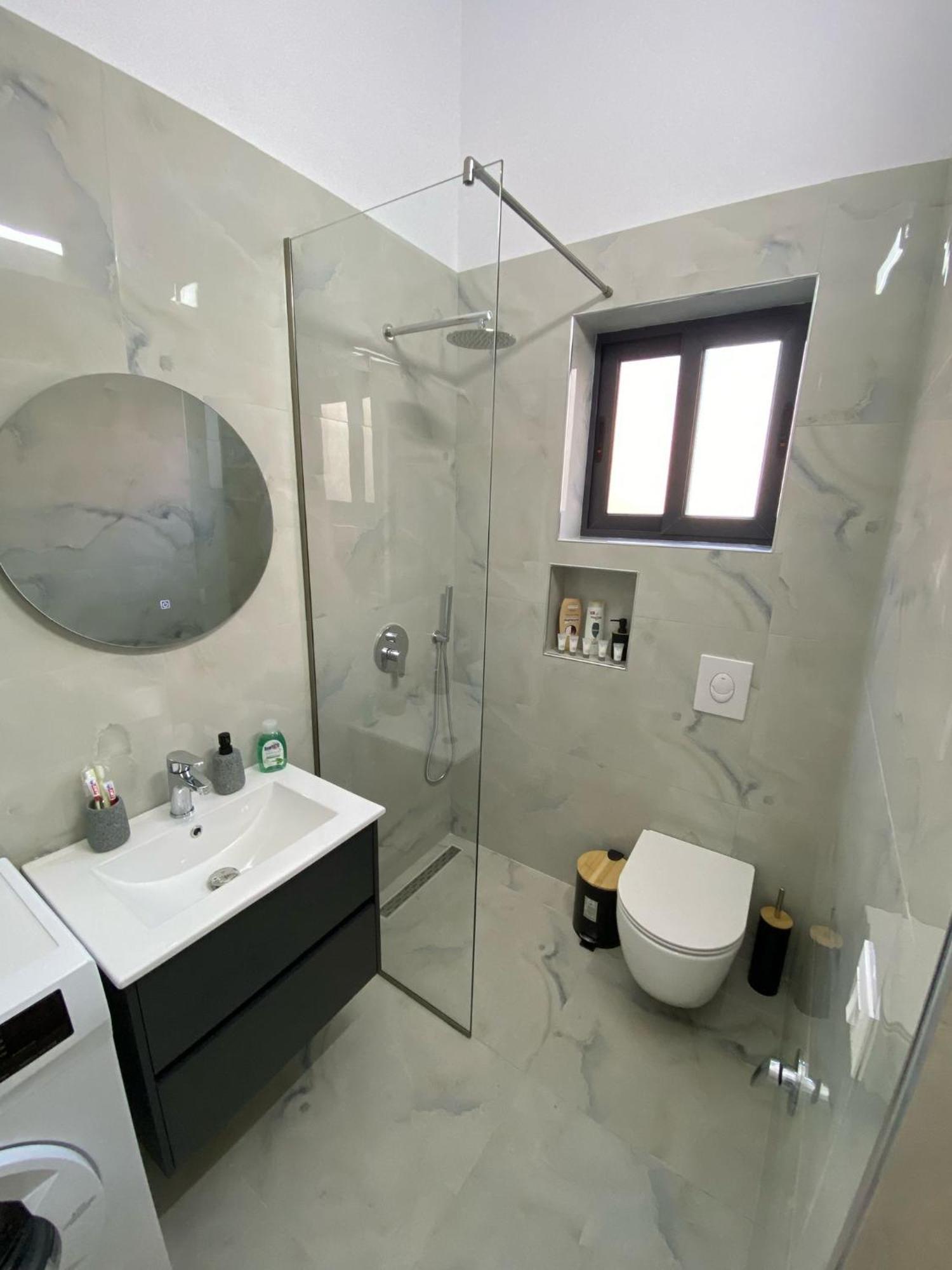 Bp Beach Apartments Голем Екстериор снимка